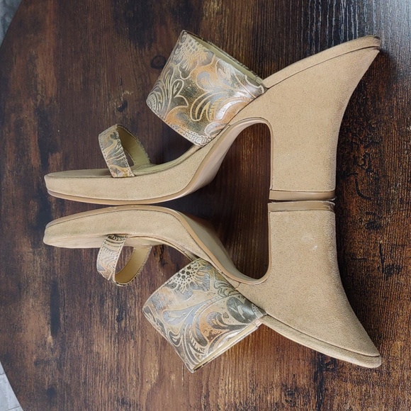 Prima Tooled Faux Leather Platform Heels - Picture 8 of 11